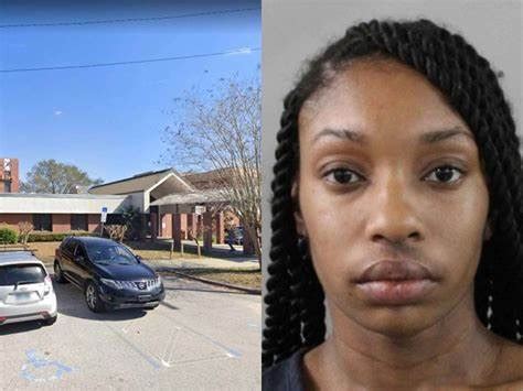 ayanna davis substitute teacher|Substitute Teacher Arrested After Video Showed Her Having Sex。